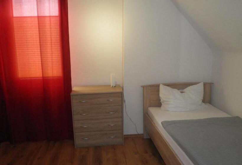 Номер Стандарт Индивидуальный, Bennetts Restaurant Und