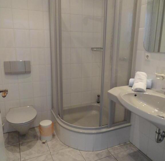 Номер Стандарт Индивидуальный, Bennetts Restaurant Und