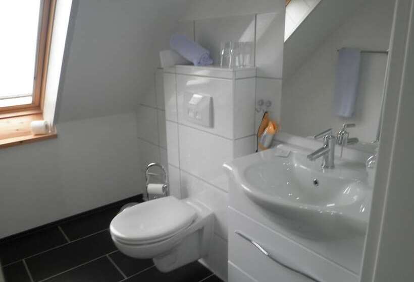 Номер Комфорт, Bennetts Restaurant Und