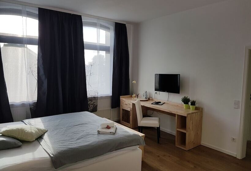 Номер Комфорт, Bennetts Restaurant Und