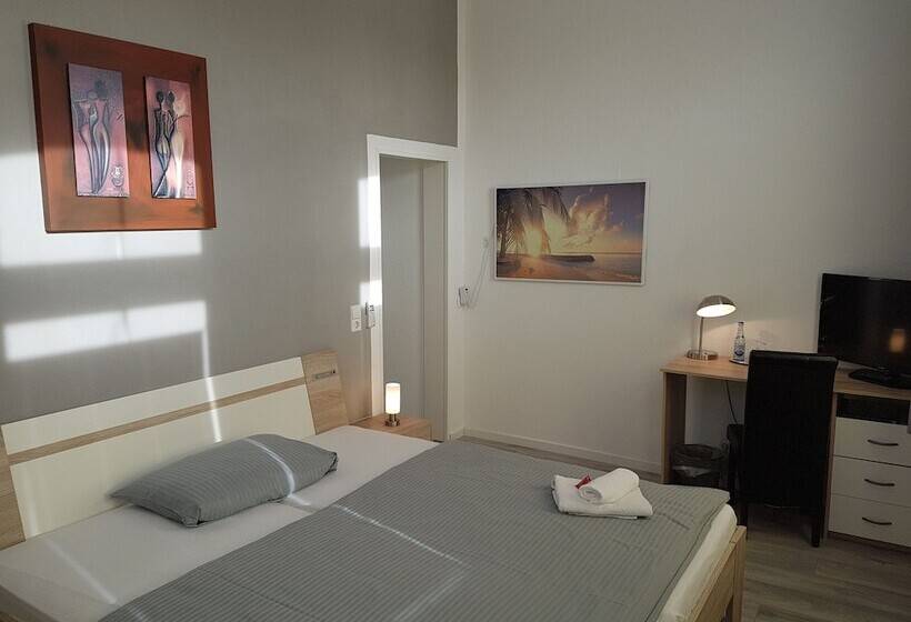 Номер Стандарт, Bennetts Restaurant Und