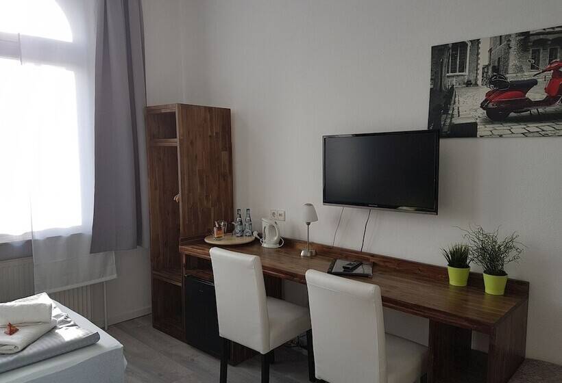 Номер Стандарт, Bennetts Restaurant Und