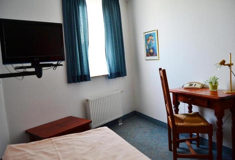 Номер Стандарт Индивидуальный, Mahlzeit   Hotel Brauhaus Weyhausen   Keramikstudio