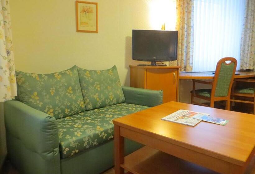 标准单人间, Cebulj