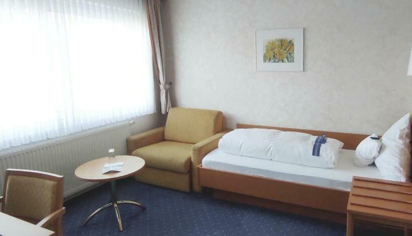 חדר סטנדרט יחיד, Hellers Twenty Four Ii  24h Check In