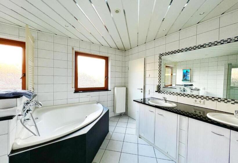 דירת שלושה חדרים, Hellers Twenty Four Ii  24h Check In