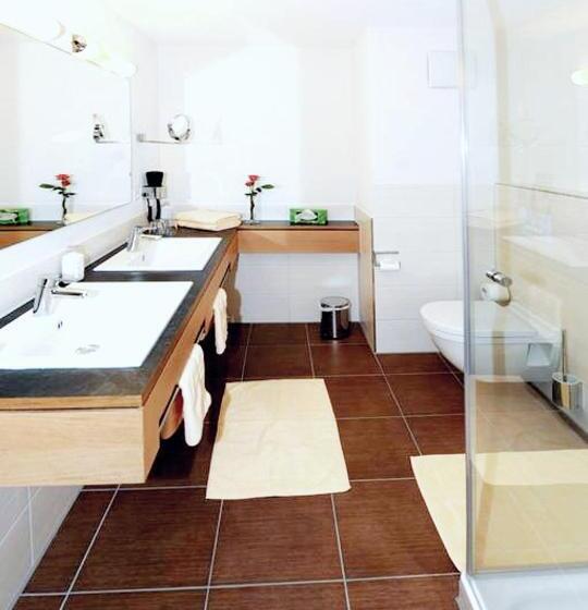 חדר דלוקס, Hellers Twenty Four Ii  24h Check In