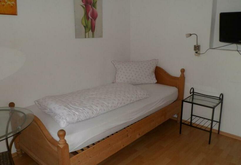 标准单人间, Berggasthaus Kraxenberger