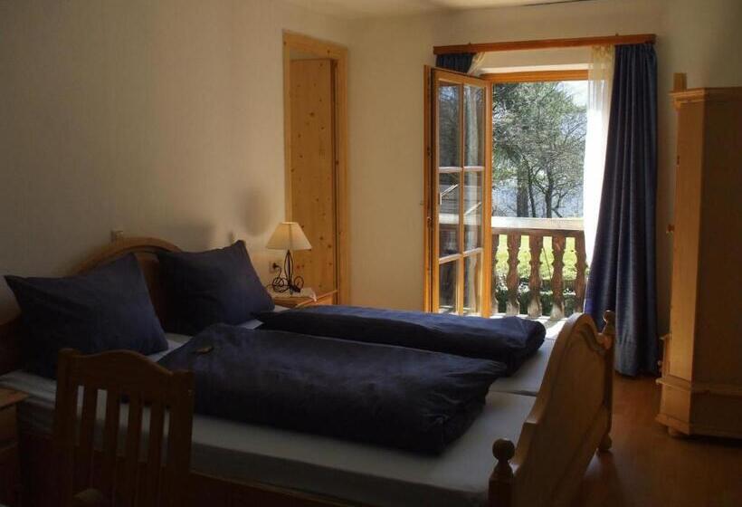 标准间, Berggasthaus Kraxenberger