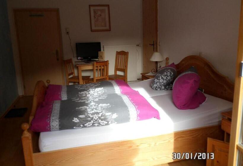 家庭间, Berggasthaus Kraxenberger