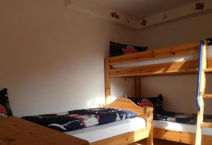 家庭间, Berggasthaus Kraxenberger