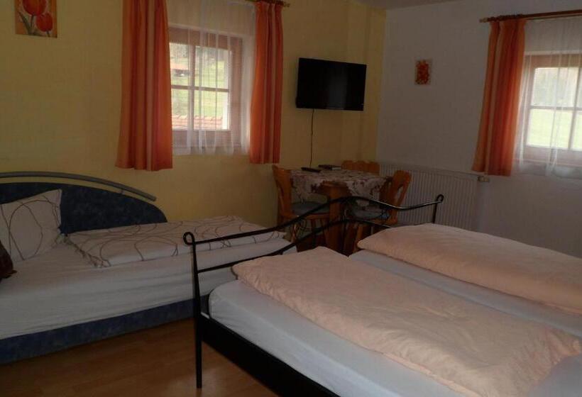 标准三人间, Berggasthaus Kraxenberger