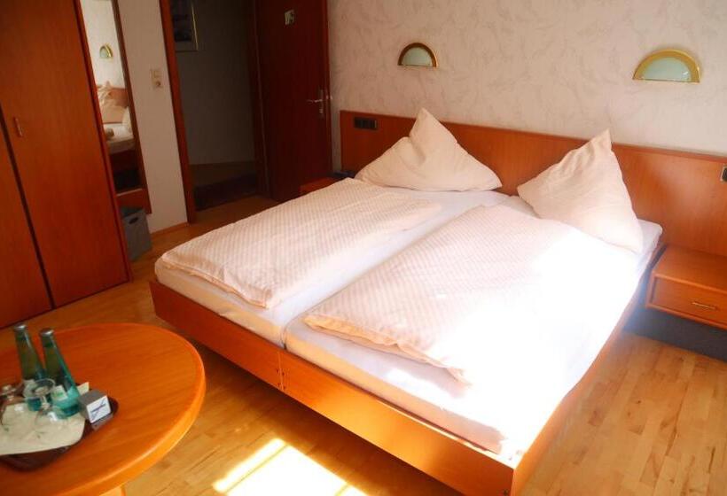 Номер Basic, Pension Zur Harburg
