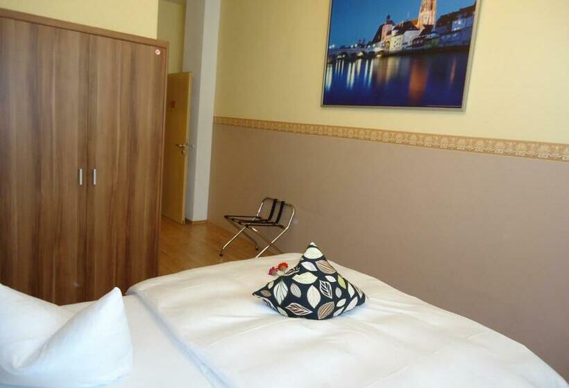 Номер Стандарт Индивидуальный, Stadthotel Regensburg
