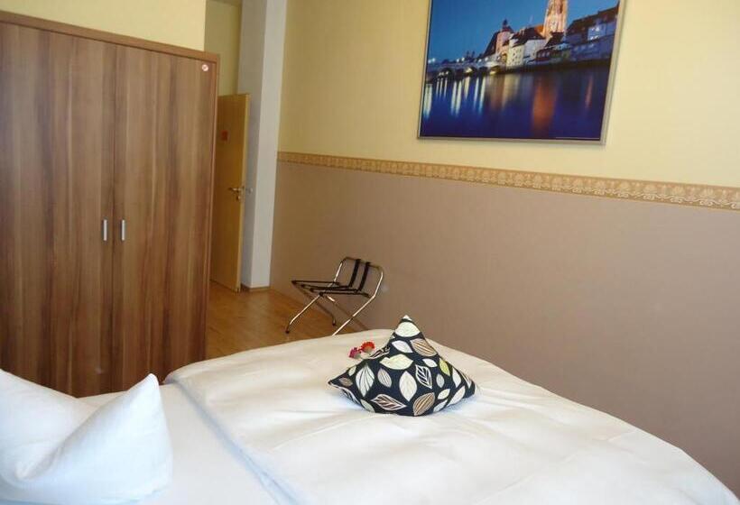 スタンダードルーム, Stadthotel Regensburg