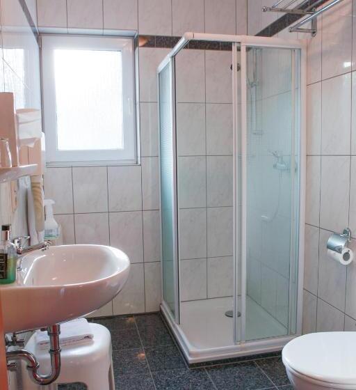 스탠다드 싱글 룸, Aggertal