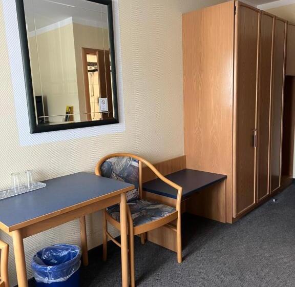 스탠다드 룸, Aggertal