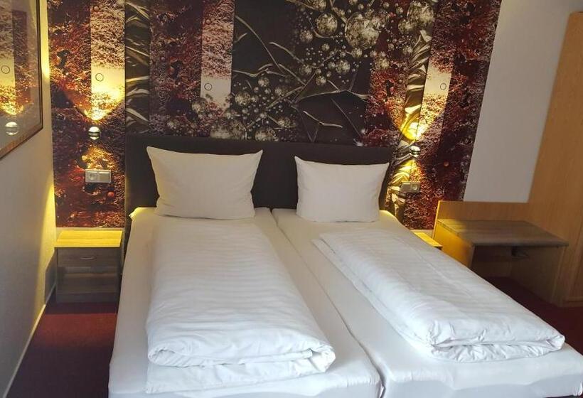 디럭스 룸 킹사이즈 침대, Aggertal