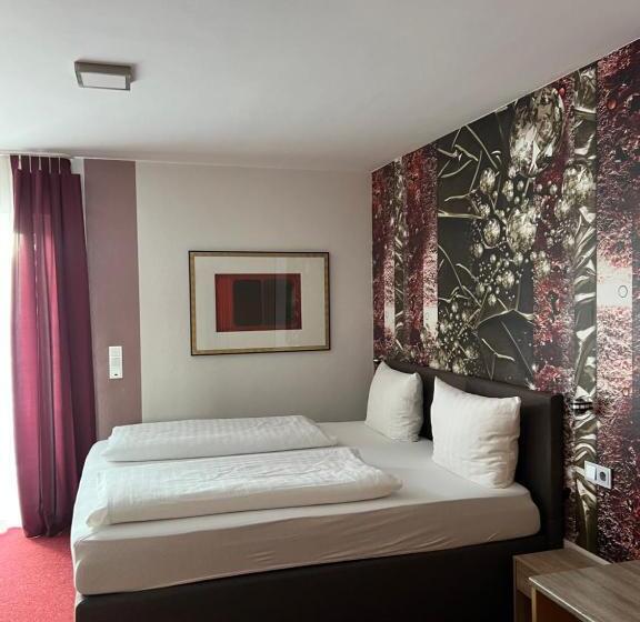 디럭스 룸 킹사이즈 침대, Aggertal