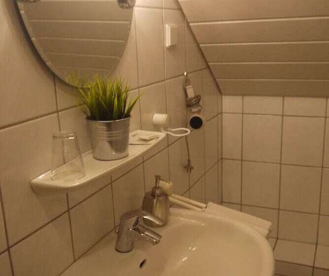 스탠다드 싱글 룸, Am Stadion