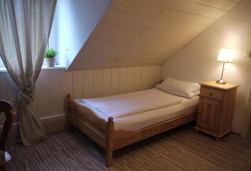 스탠다드 싱글 룸, Am Stadion