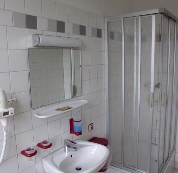 컴포트 트리플 룸, Burg Hohnstein