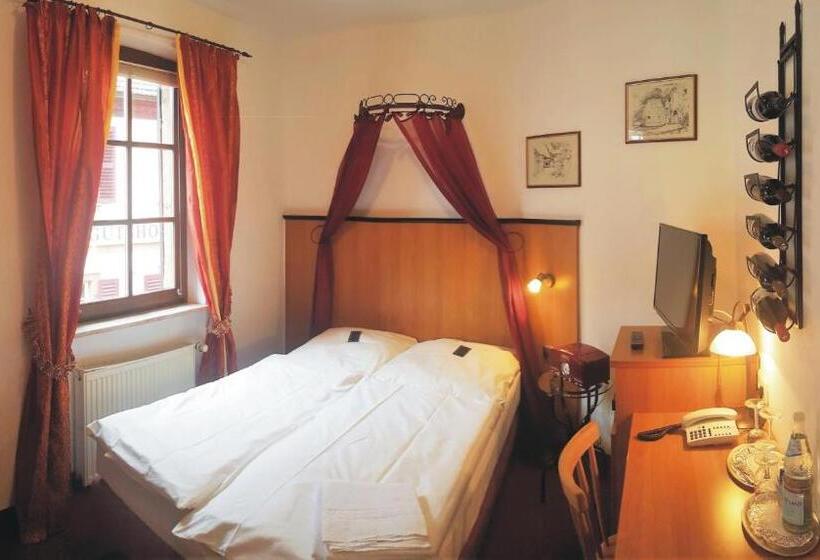 חדר בסיסי, Dalberg