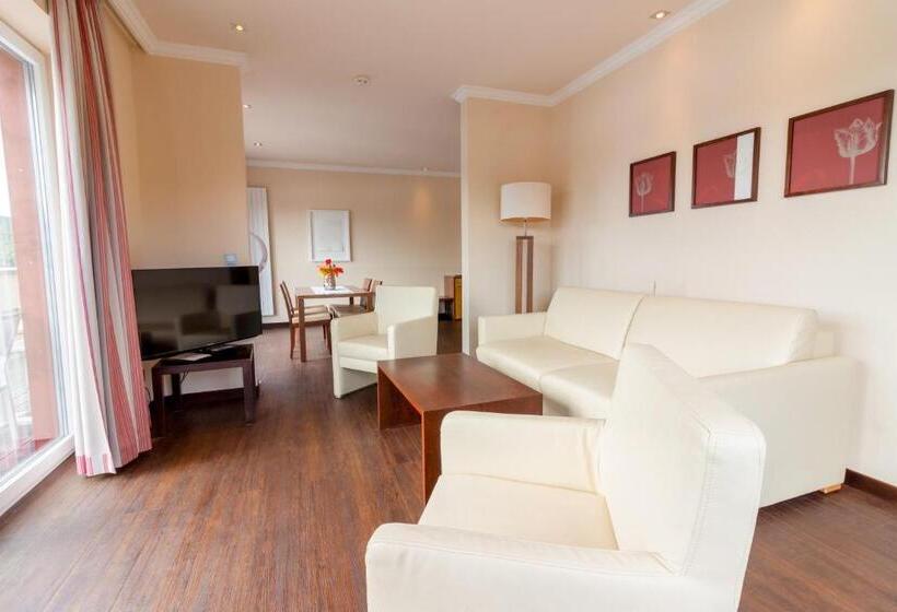 Suite with lake view, Der Seehof