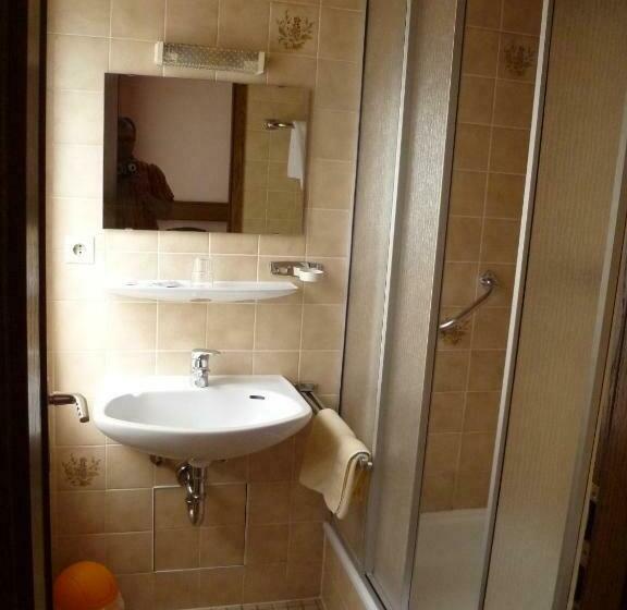 غرفة قياسية فردية, Deutsche Eiche Northeim