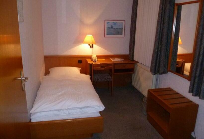 غرفة قياسية فردية, Deutsche Eiche Northeim