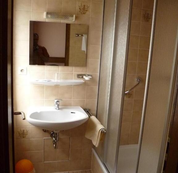 غرفة قياسية, Deutsche Eiche Northeim