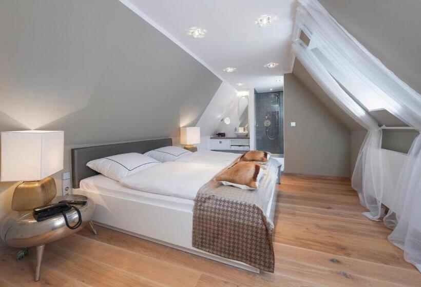 수피리어 룸, Domschenke