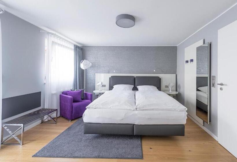 高级大房间, Domschenke