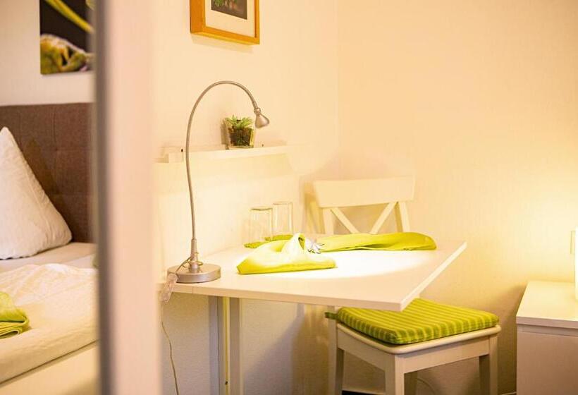 스탠다드 룸, Emmerich