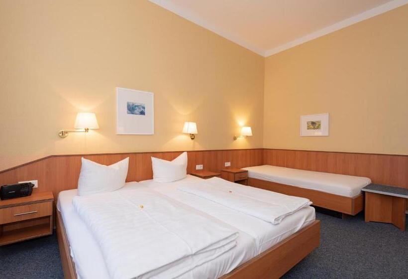 Номер Стандарт, Europa