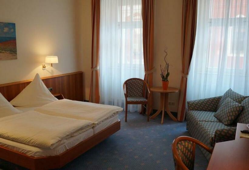 Номер Стандарт, Goldener Löwe