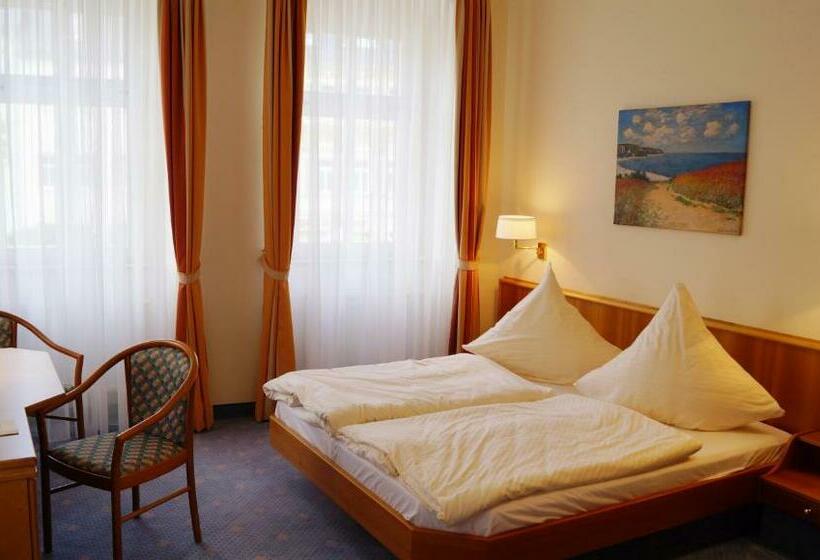 Номер Стандарт, Goldener Löwe