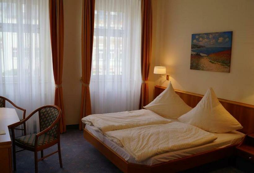 Номер Стандарт, Goldener Löwe