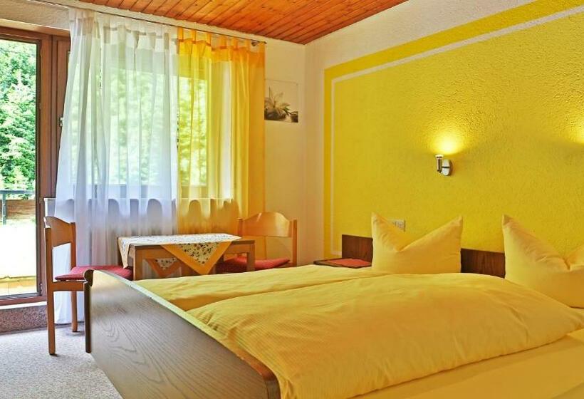 标准间, Grüner Hof