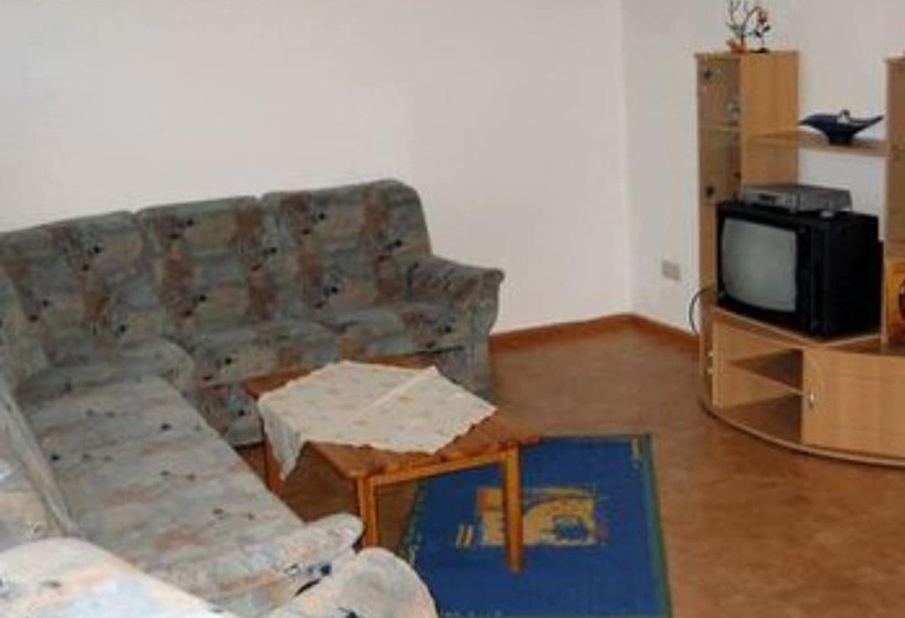 四人标准间, Grüner Hof