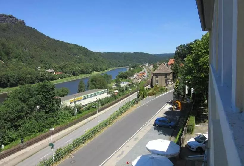 スーペリアールーム, Lindenhof