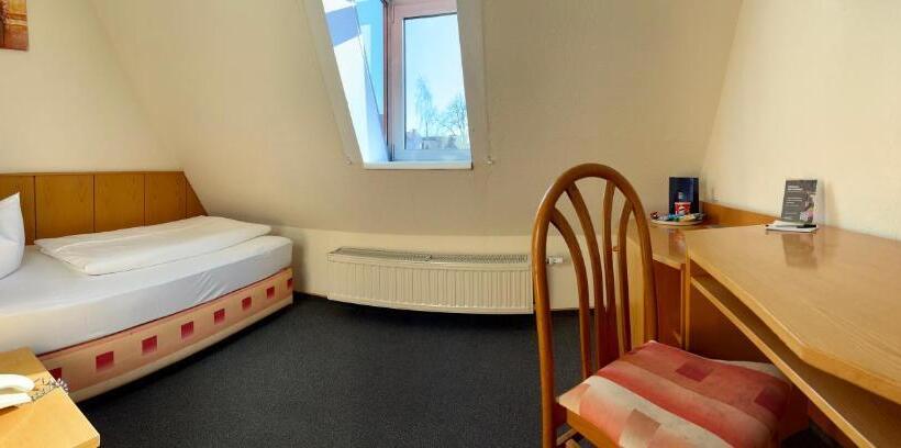 标准单人间, Maucksches Gut