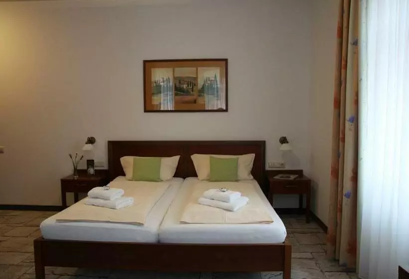 Standard Room, Restaurant 1735