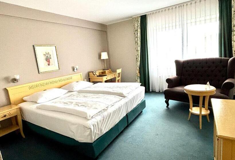 غرفة قياسية, & Restaurant Schönau