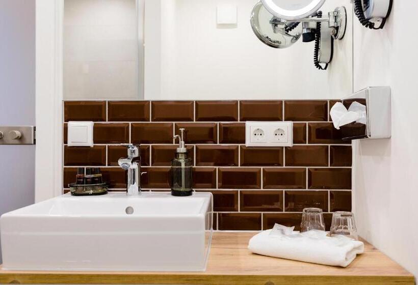 标准间, Restaurant Zwergschlösschen