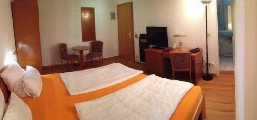 غرفة قياسية, Roemerstein