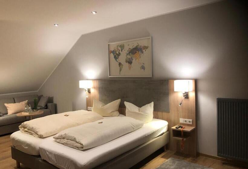 Номер Superior, Senator