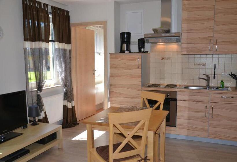 スタンダードスタジオ, Töpferpark