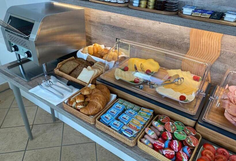 标准单人间, Victoria