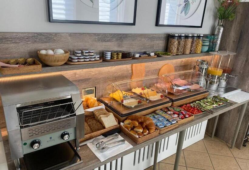 标准单人间, Victoria